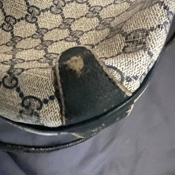 CLASSIC GUCCI monogram CROSSBODY